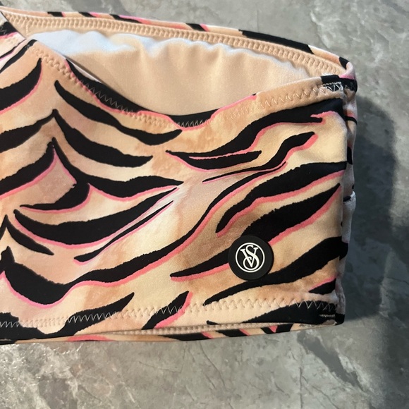 Victoria’s Secret Ssim Top - Picture 4 of 5